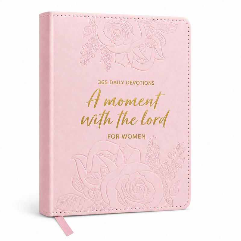 365 Daily Devotions: A Moment With The Lord for Women