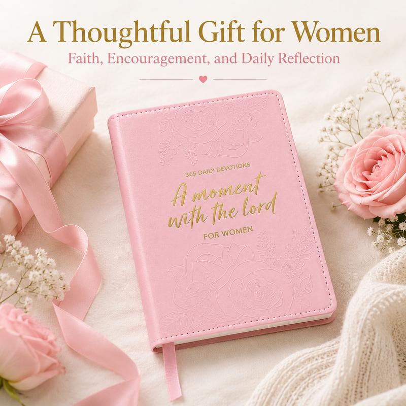 365 Daily Devotions: A Moment With The Lord for Women